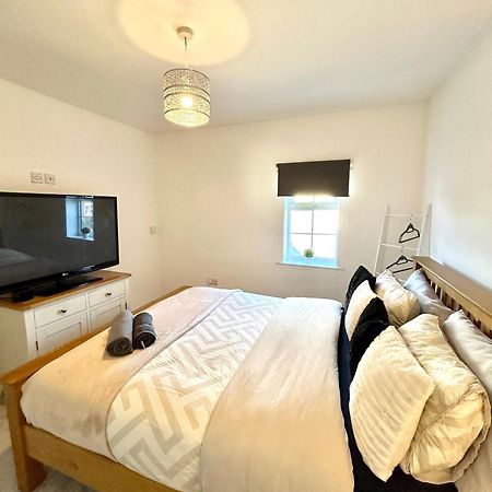 Luxury Countryside Stay - Waters Upton, Telford Bagian luar foto