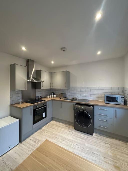 Luxury Countryside Stay - Waters Upton, Telford Bagian luar foto